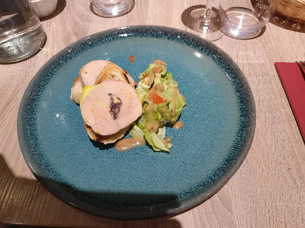 Foie Gras Marbre Aux Oignons Au Vin Rouge